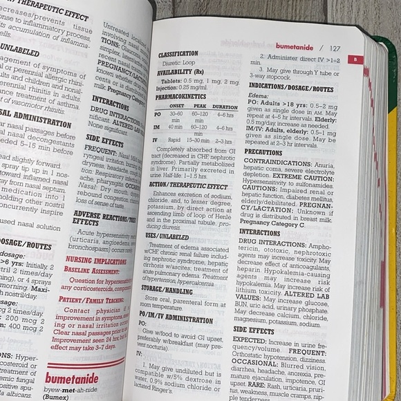 SAUNDERS Nursing Drug handbook 2000 - Picture 10 of 15